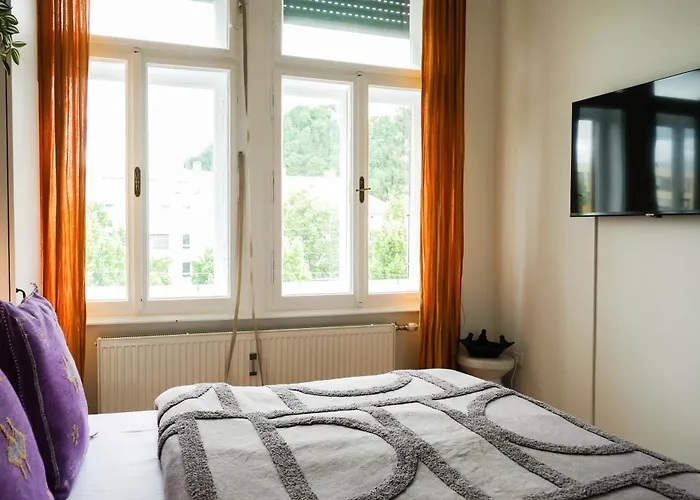 Historic Center Boutique 7 - Free Parking - Schlossberg View - By Casa Momo Apartment *