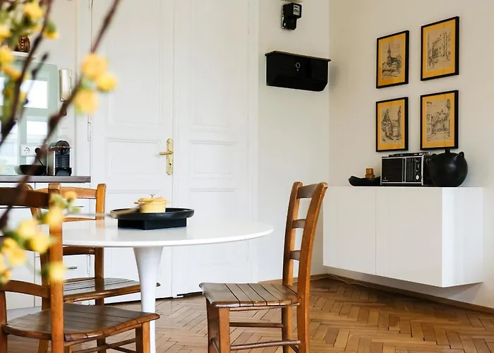 Historic Center Boutique 7 - Free Parking - Schlossberg View - By Casa Momo * Graz