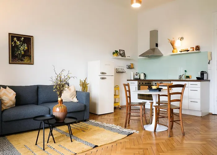 Historic Center Boutique 7 - Free Parking - Schlossberg View - By Casa Momo Apartment *