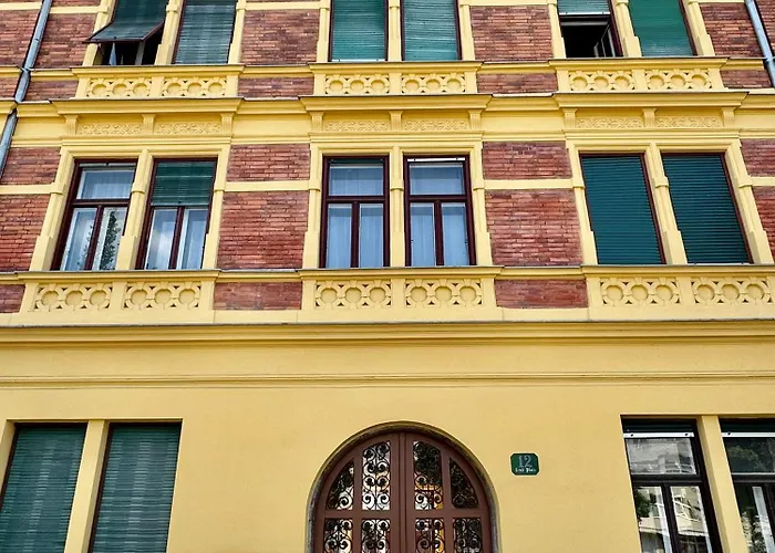 Lägenhet Historic Center Boutique 7 - Free Parking - Schlossberg View - By Casa Momo Graz